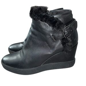 AQUATALIA Black Leather Wedge Boots Faux Fur Trim Zip Up US 8